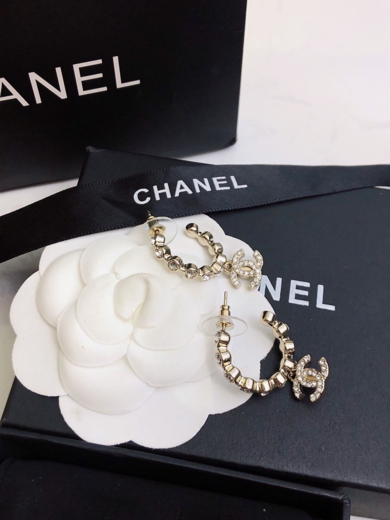 Ch**el earrings